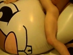 Giant inflatable toy humping cum